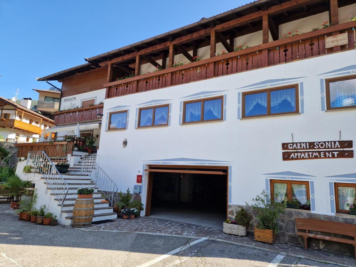 Appartements Pension Sonia Funes  Exterior foto